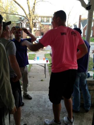 Illustration for article titled Rob Gronkowski Drinking Bud Light Platinum?